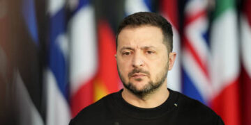 US politicians deliver wake up call to Zelensky