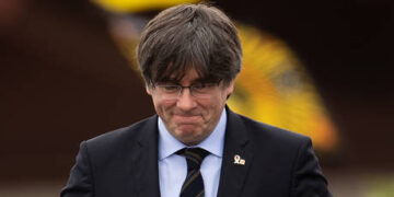 Thousands rally against Catalan amnesty law