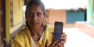 American singer gives India a ‘lesson on democracy’