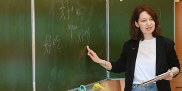 American students abandoning foreign languages – report