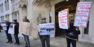 Sunak vows to pass emergency legislation on Rwanda asylum plan