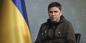Pentagon chief makes surprise visit to Kiev