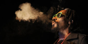 Snoop Dogg clarifies ‘giving up smoke’