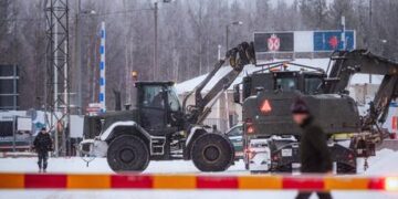 EU state residents protest Russia border closure