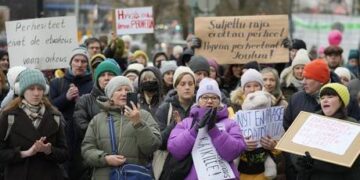 EU country to further close border with Russia