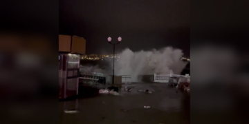 Crimea declares ‘state of emergency’ (VIDEOS)