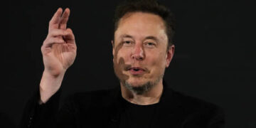 Musk backs Israeli assault on Gaza