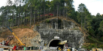 All 41 men rescued from tunnel after 17 days in India