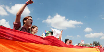 Church applauds LGBT ban