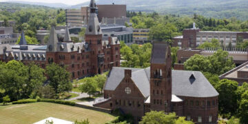 Man charged for anti-Semitic threats against US senators