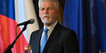 EU state authorized more than 150 citizens to fight for Ukraine – media