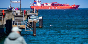 Major Russian bank to revive South African refinery