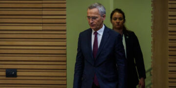 US hawk warns of Russian ‘diplomatic offensive’ on Ukraine