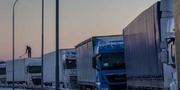 Another EU state sees truckers block Ukraine freight at border