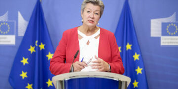 FBI warns of ‘new level’ terrorist threat 