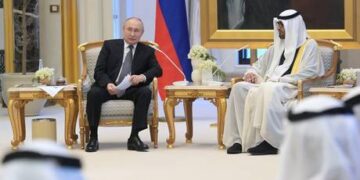 Kremlin explains why fighter jets escorted Putin’s flight to Middle East