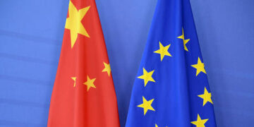 China tells EU to talk to Russia