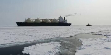 Global trade in jeopardy amid crises at key waterways – FT