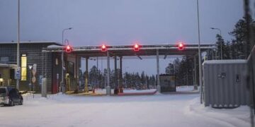 NATO state to reopen Russian border