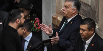 Top Hungarian official issues Ukraine aid ultimatum