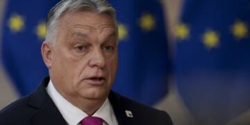 Pentagon says it must choose between US and Ukraine