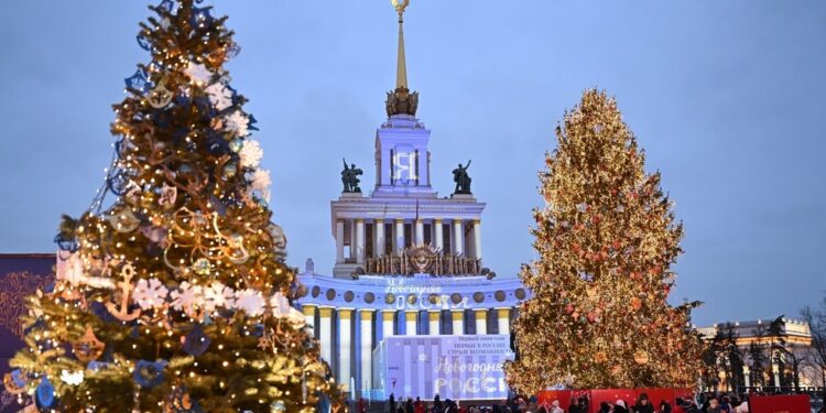 Father Frosts, Nutcracker on Ice, and Actors’ House Party: RUSSIA EXPO’s Impressive Festivities