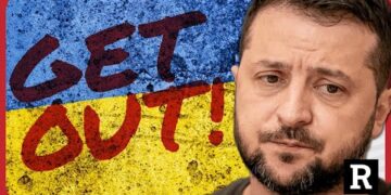 “Zelensky is HATED in Ukraine and is being REPLACED” says Ex-CIA Agent | Redacted w Clayton Morris