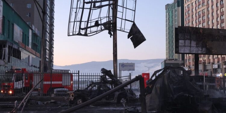 Massive tanker truck carrying liquified gas explodes (PHOTOS/VIDEOS)