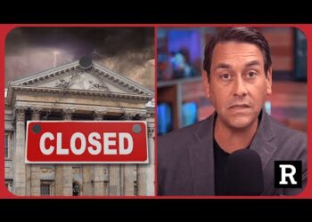 “The banks are going BUST and they planned it” Gerald Celente | Redacted with Clayton Morris