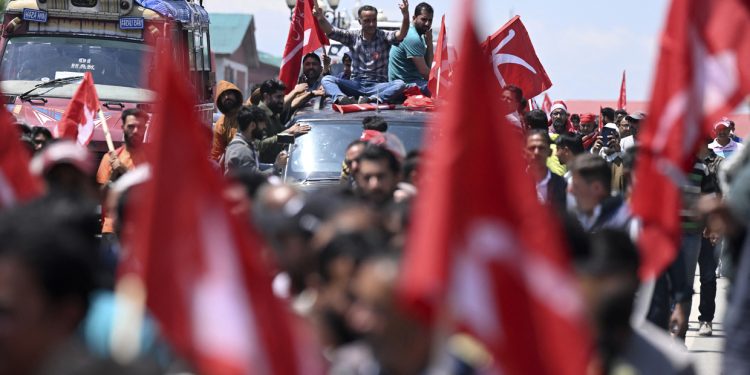 Silence of the Separatists: Kashmir wakes from political hibernation with calls for boycotting elections a thing of the past