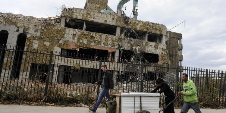 Xi visits Serbia on symbolic date