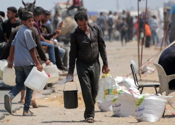 Medical Workers Evacuated From Gaza, but 3 Americans Refuse to Leave