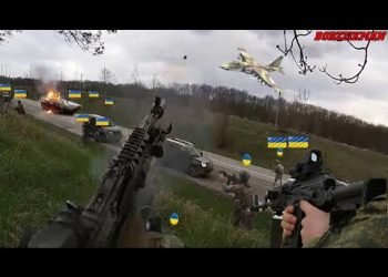 Ukrainian Soldiers Along With Armed Civilians Attacked The Ukrainian Army In KRASNOGOROVKA