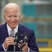 Top Democrats urge Biden not to talk about his record – media
