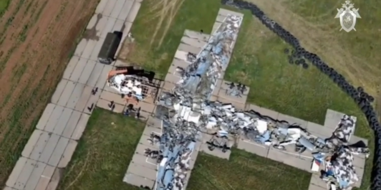 Russian plane carrying Ukrainian POWs was downed by US-made missile – investigators