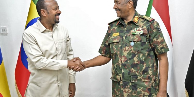 First foreign leader visits Sudan since start of civil war