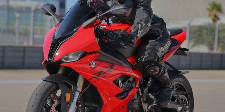 Crash kills Russia’s ‘prettiest biker’ (PHOTOS)