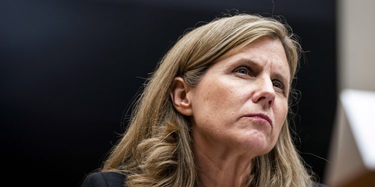 Cops in Riot Gear Storm Penn Students’ House in Month-Old Vandalism Case