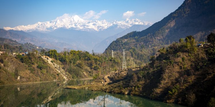 Power play: This energy rich country still struggles to keep the light on