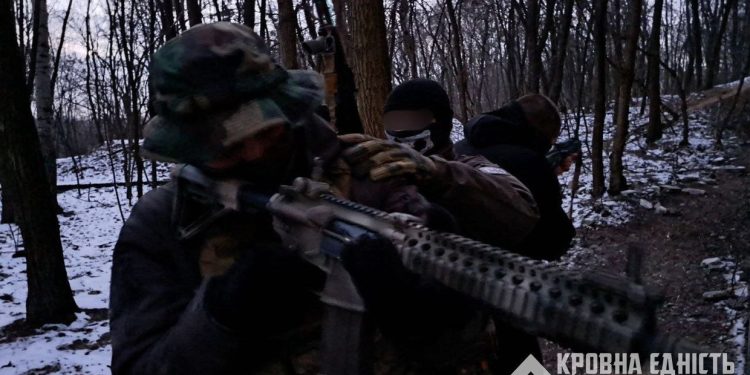 Neo-Nazis train for urban combat in Kiev (PHOTOS)