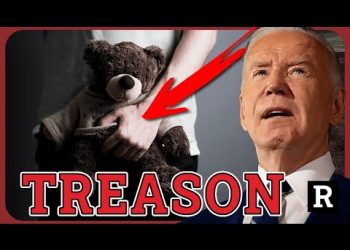 “What Biden did to our border is 100% TREASON” Fmr. Border Agent JJ Carrell | Redacted News