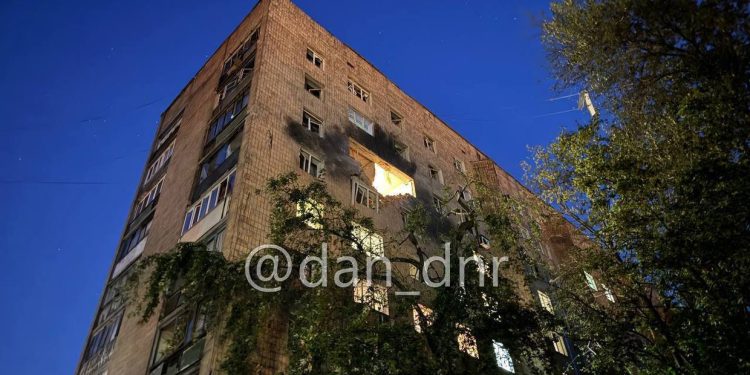 Ukraine hits residential district in Russian city ahead of summit (PHOTOS)