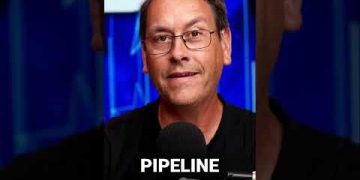 Hungary’s Fury: Pipeline Attack & Threat to Kyiv! #shorts