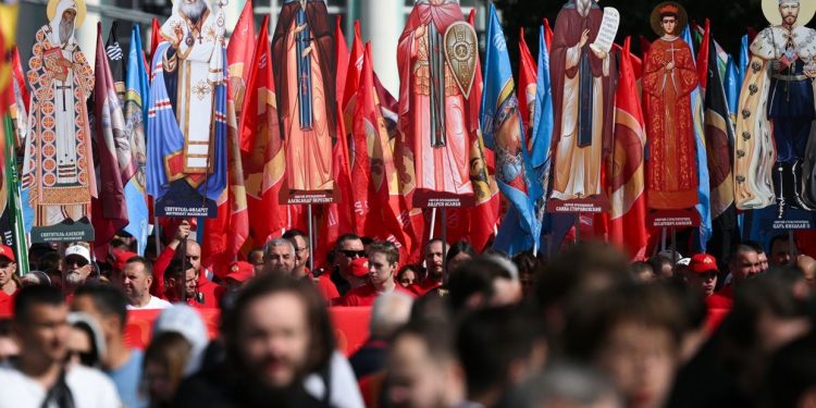 WATCH thousands march in Orthodox Christian procession in Moscow (VIDEOS, PHOTOS)