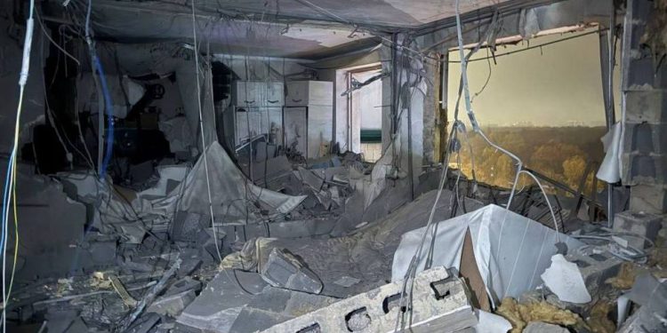 Ukrainian drone hits apartment bloc in Moscow suburb – governor (VIDEO/PHOTOS)