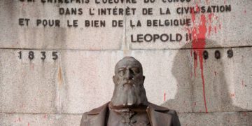 Apple sued over ‘deceptive’ claims