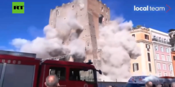 Ski ramp demolition goes disastrously wrong outside Moscow (VIDEO)