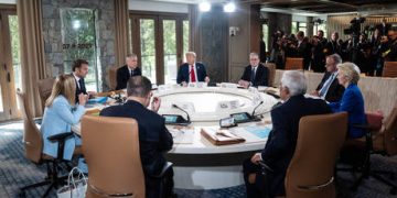 Russia and US in ‘secret’ Ukraine talks – media