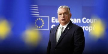 EU must stop funding ‘corrupt Ukrainian war mafia’ – Orban