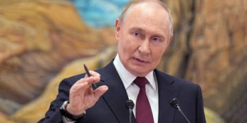 Kiev’s frontline forces in danger of collapsing – Putin